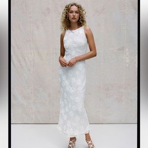 Realisation Par The Carla white dress